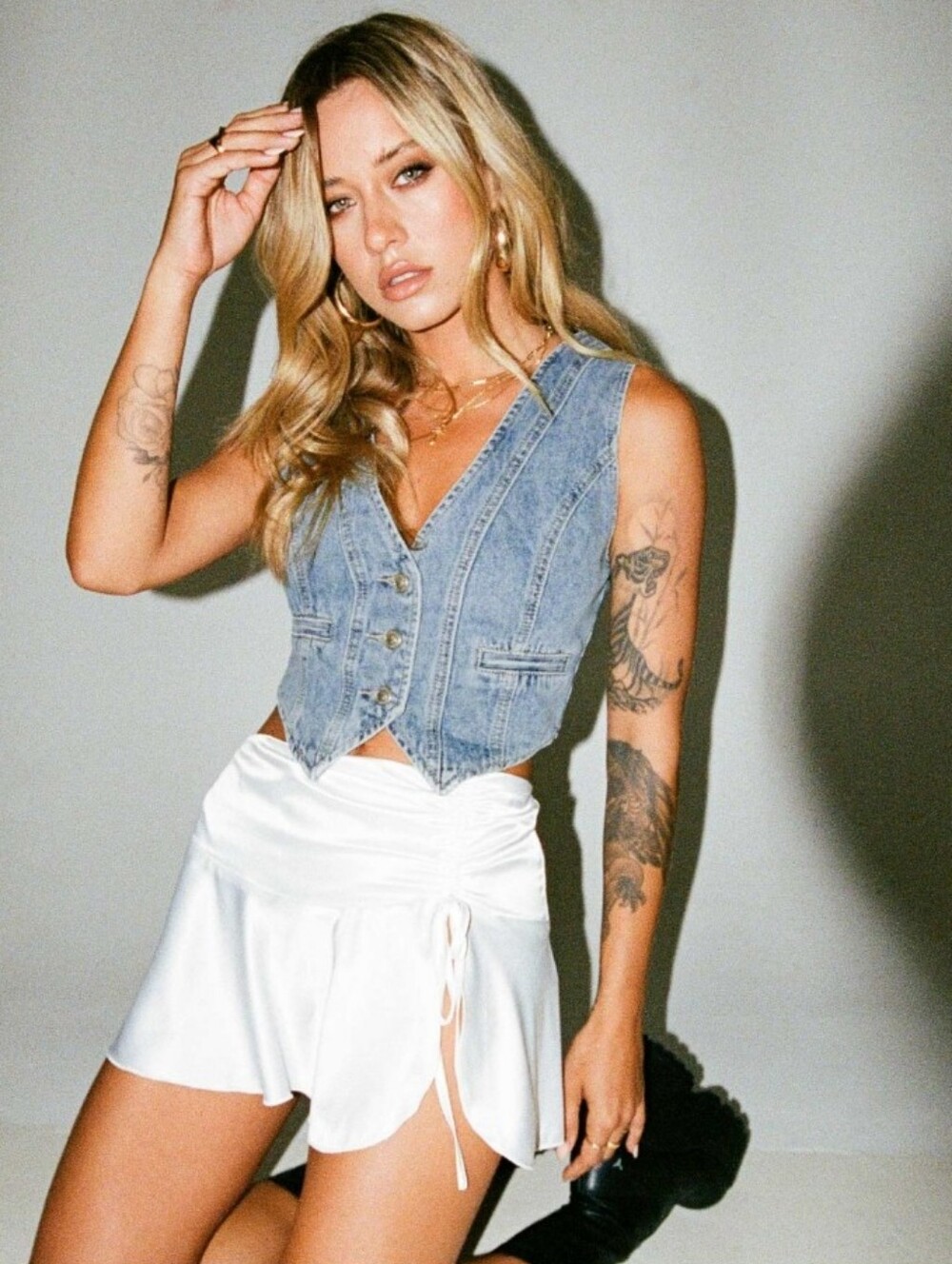 Princess Polly Burrows Denim Vest 8 NWT